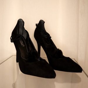 Charles by Charles David velvet pom Pom ankle pumps 6.5